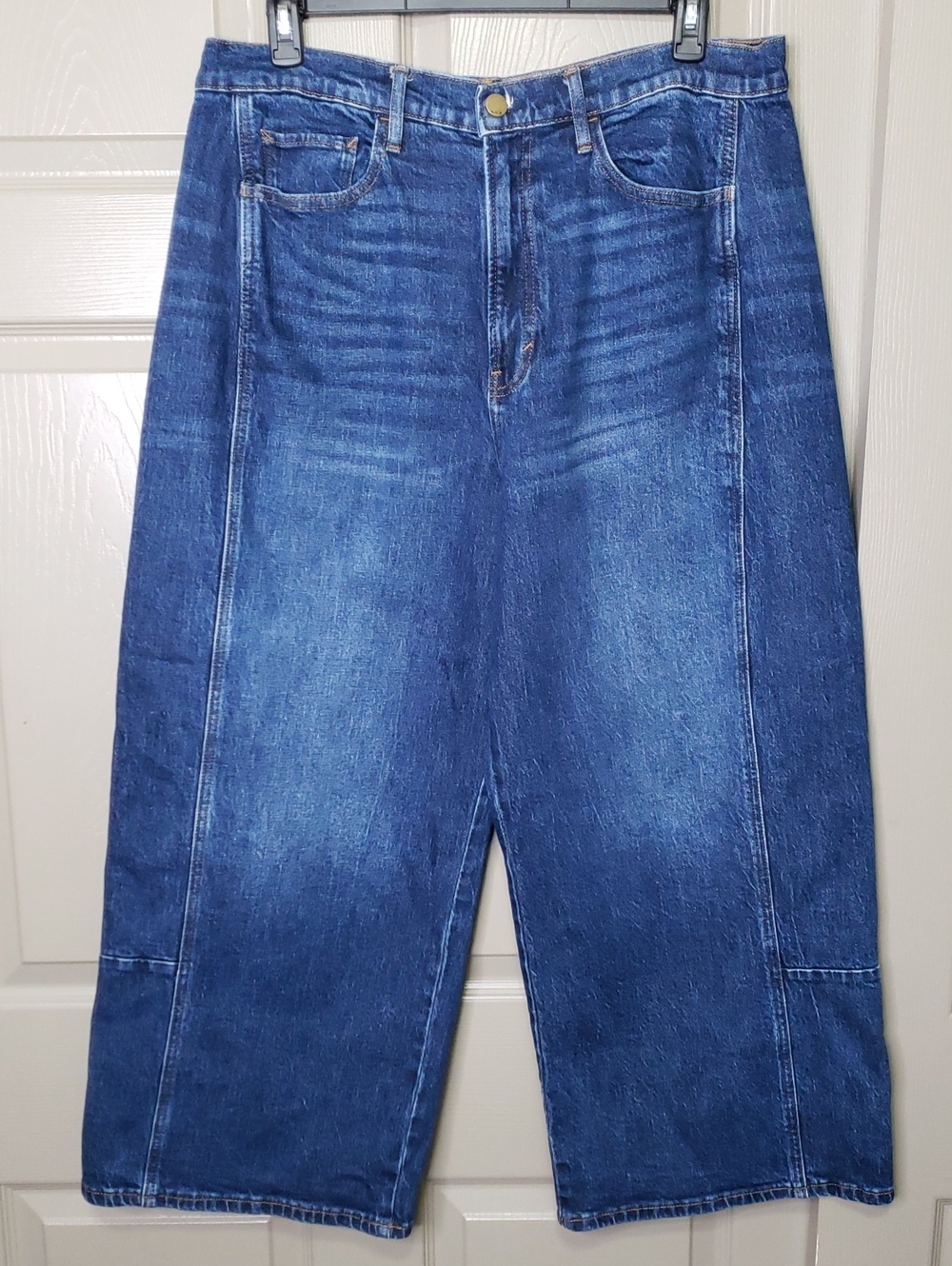 A.n.a Highest rise Barrel Medium Blue Wash Jean's Size 18